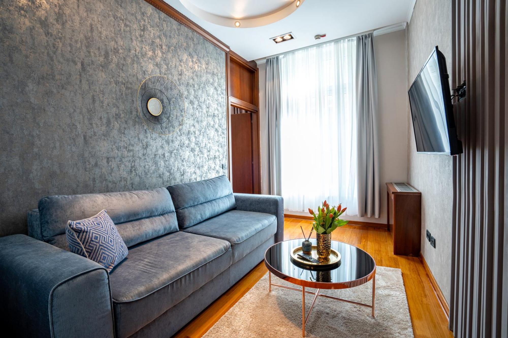 Natali Luxury Suites- Mini Rooms Белград Экстерьер фото